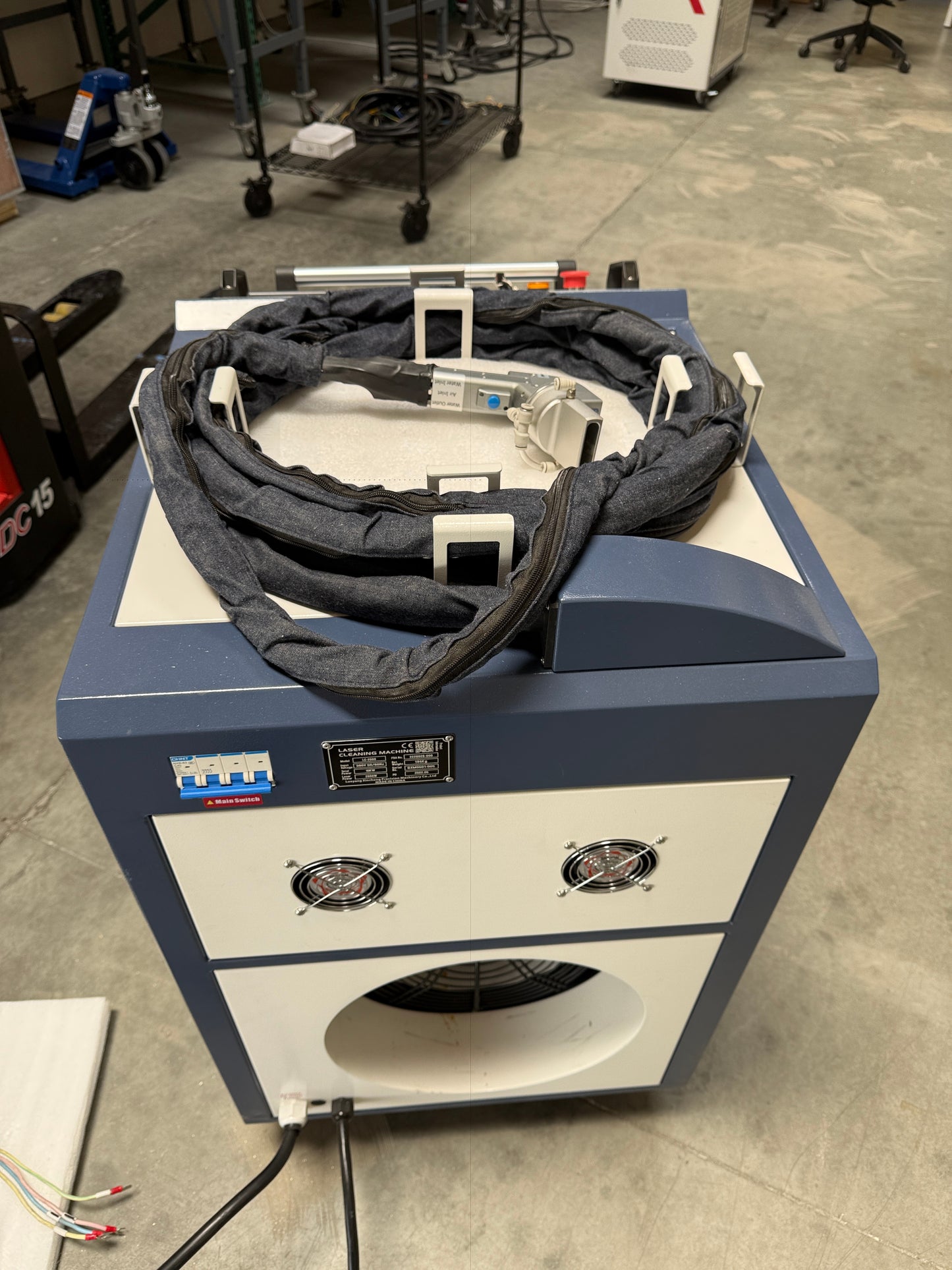 US Stock 90% New SFX Laser Cleaning Machine 2000W Portable Handheld Laser Cleaner 10m for Rust Remover