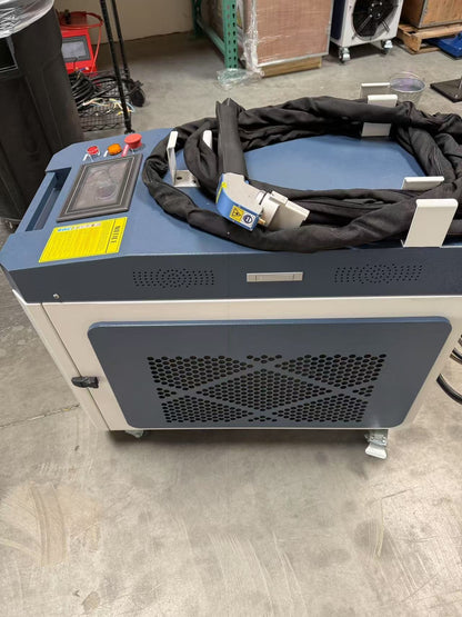 US Stock 90% New SFX Laser Cleaning Machine 2000W Portable Handheld Laser Cleaner 10m for Rust Remover