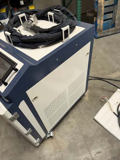 US Stock 90% New SFX Laser Cleaning Machine 2000W Portable Handheld Laser Cleaner 10m for Rust Remover