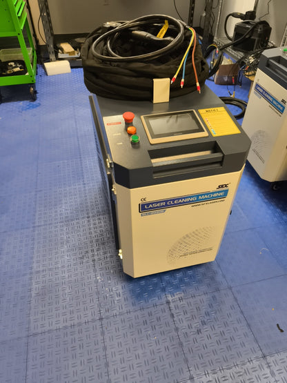 Máquina de limpieza láser de fibra integrada SFX 2000W/3000W Eliminador de óxido, aceite y pintura láser