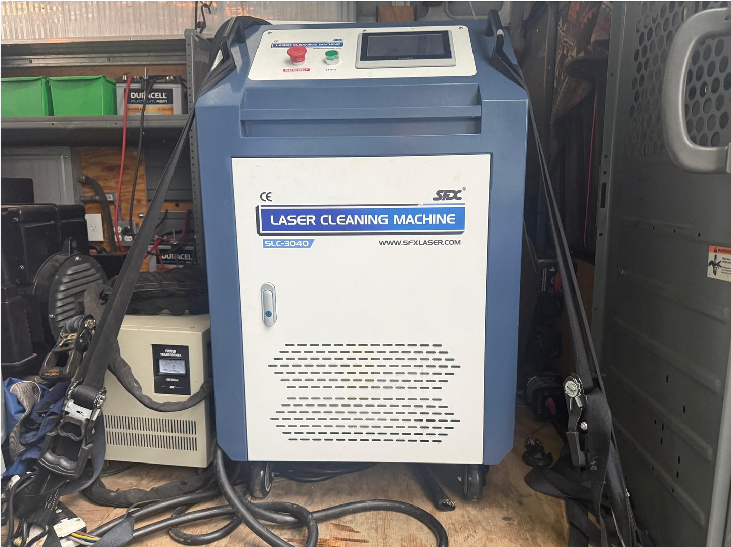 US Stock SLC-3040 380V Handheld Laser Cleaning Machine 3000W Laser Rust Paint Removal